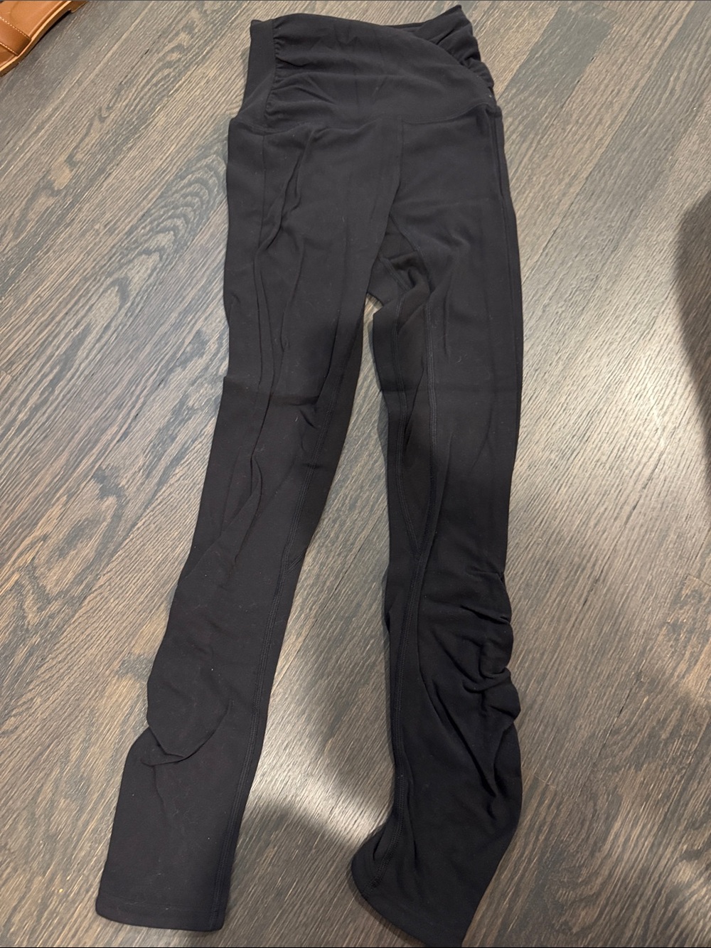 Black Lululemon tight leggings